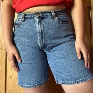 Vintage Levi 550 relaxed fit shorts